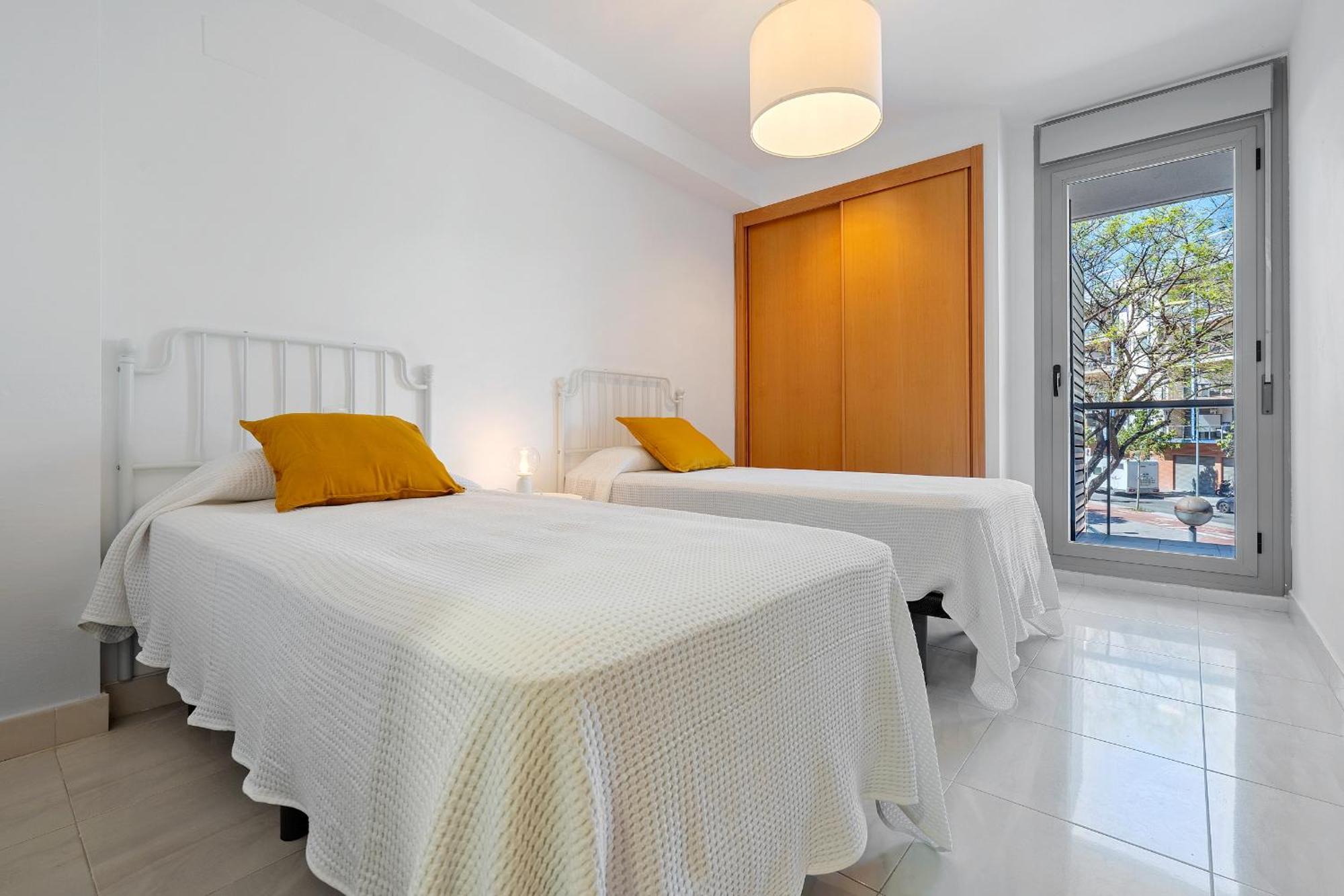 Hauzify I Apartament Mestral Cambrils Exterior foto